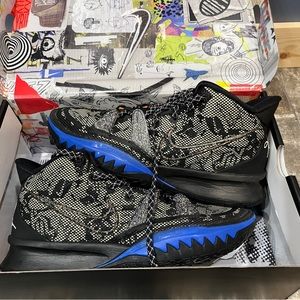 Men’s Kyrie basketball shoes